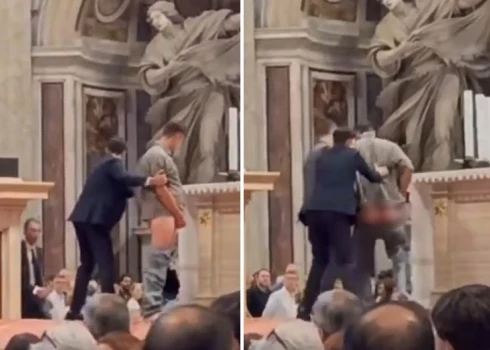 На кадрах видно, как мужчину задерживают сотрудники службы безопасности.