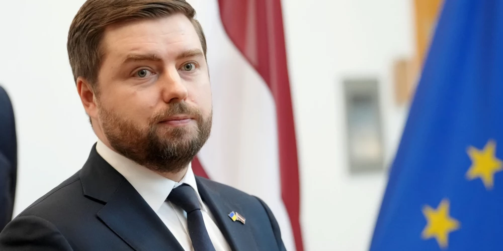 Анатолий Куцевол проработал в Латвии послом три года.