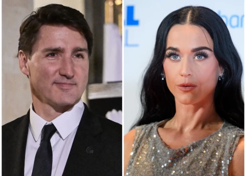 Popzvaigzne Keitija Perija un bijušais Kanādas premjerministrs Džastins Trudo manīti skūpstāmies uz jahtas Kalifornijā.