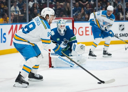 "Canucks" mājās ar rezultātu 2:5 (0:1, 2:3, 0:1) zaudēja Sentluisas "Blues" komandai.