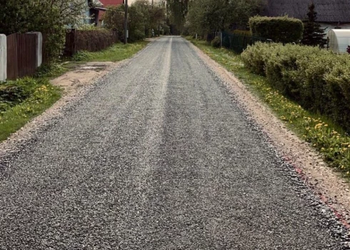 Siguldas novada pašvaldība plāno uzlabot 21 grants ielas segumu ar dubultās virsmas apstrādi.