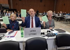 Saeimas delegācija NATO Parlamentārajā asamblejā uzsver dronu sienas izveidi un lielāku finansējumu aizsardzībai