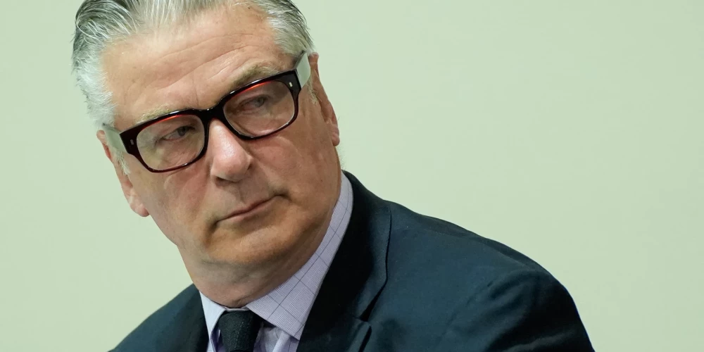 Алек Болдуин раскрыл подробности столкновения с деревом.