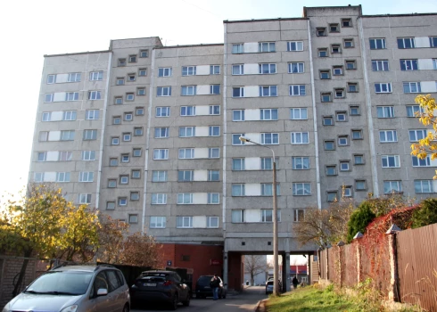 Daudzstāvu dzīvojamā ēka Vecmīlgrāvī.