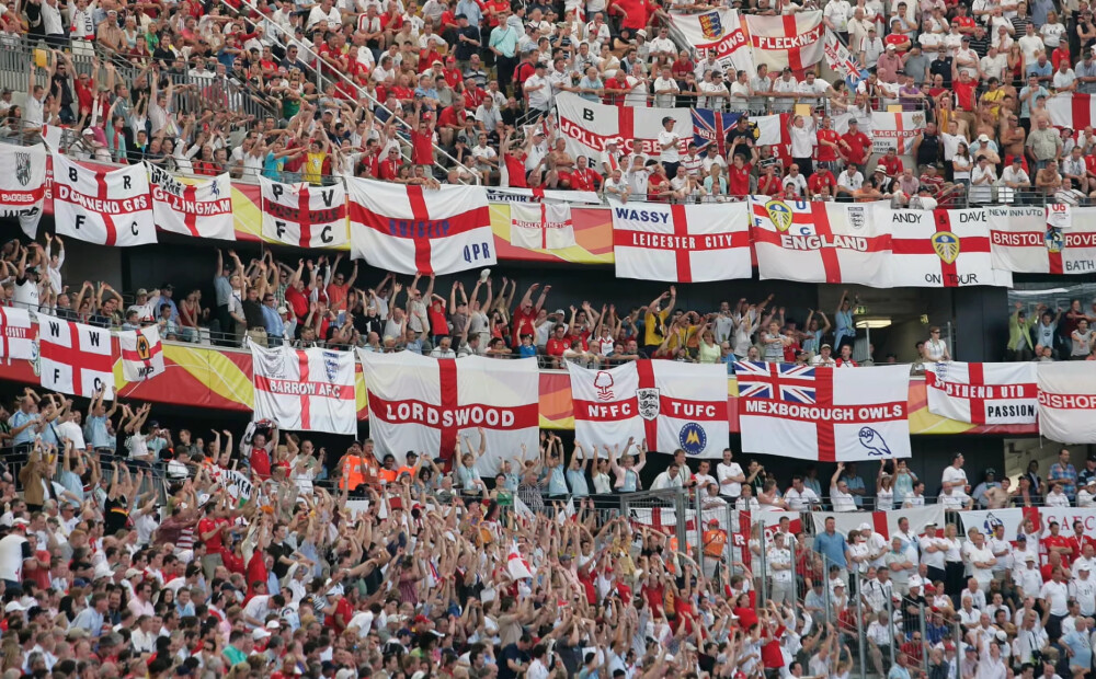 Par huligānismu Rīgā aizturēti vairāki Anglijas futbola fani