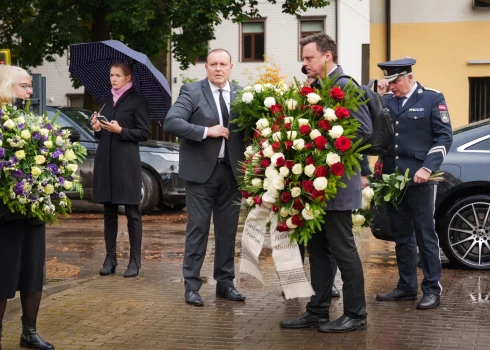 Atvadas no Ziedonā Čevera.