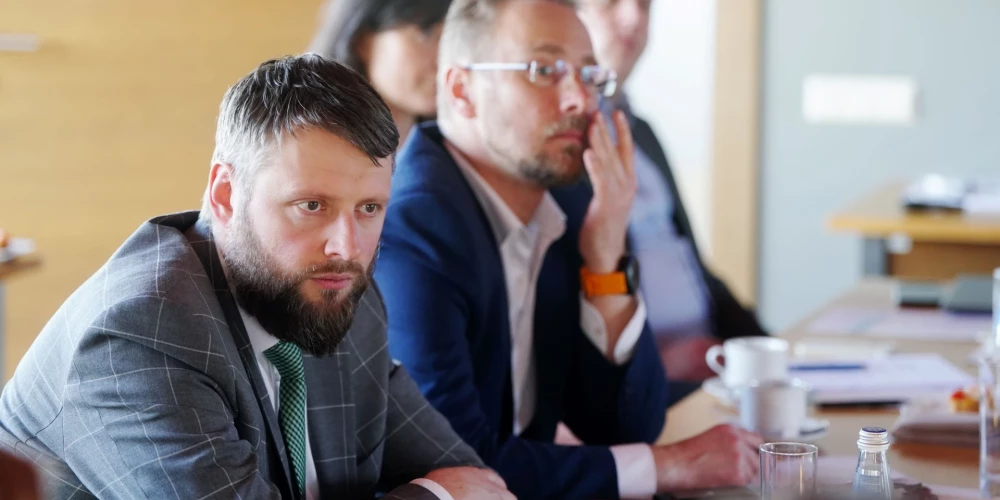 No amata atkāpjas "Rīgas namu" padomes priekšsēdētājs Ziemanis.