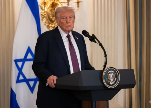 Donalds Tramps paziņo, ka viņš noteiks Tuvo Austrumu konflikta atrisinājumu.