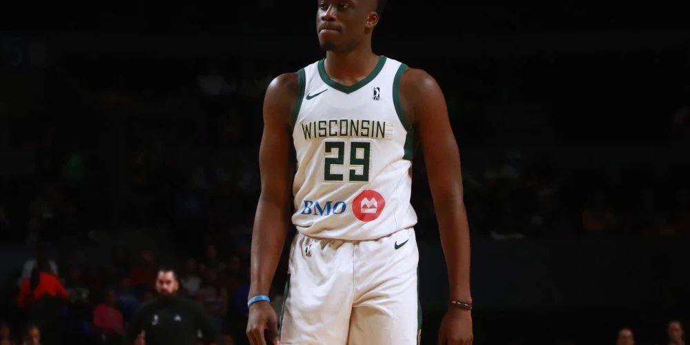 Alekss Adetokunbo pievienosies saviem diviem brāļiem NBA komandai Milvoki "Bucks"