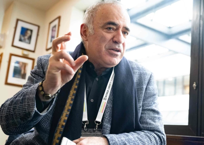 Krievijā par "teroristiem" pasludina pasaules eksčempionu šahā Kasparovu, ekspremjeru Kasjanovu, bijušo "Jukos" īpašnieku Hodorkovski un citus "Pretkara komitejas" ekonomistus, juristus, aktierus. Viņiem draud pat mūža ieslodzījums
