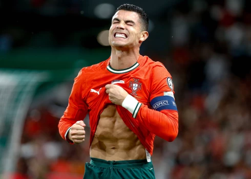 Pat 40 gadu vecumā Ronaldu turpina būt rezultatīvs, taču Ungārija uzgāza aukstu dušu pēdējos spēles mirkļos