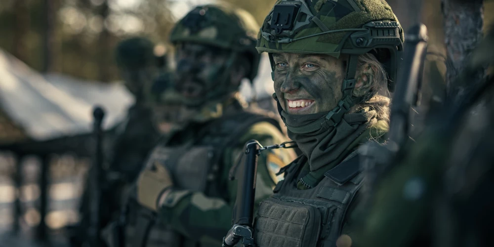NATO Daudznacionālās brigādes Latvijā karavīri plecu pie pleca ar Nacionālo bruņoto spēku karavīriem un zemessargiem vairāk nekā trīs nedēļas pildīs dažādus mācību uzdevumus gan militārajos poligonos, gan ārpus tiem.