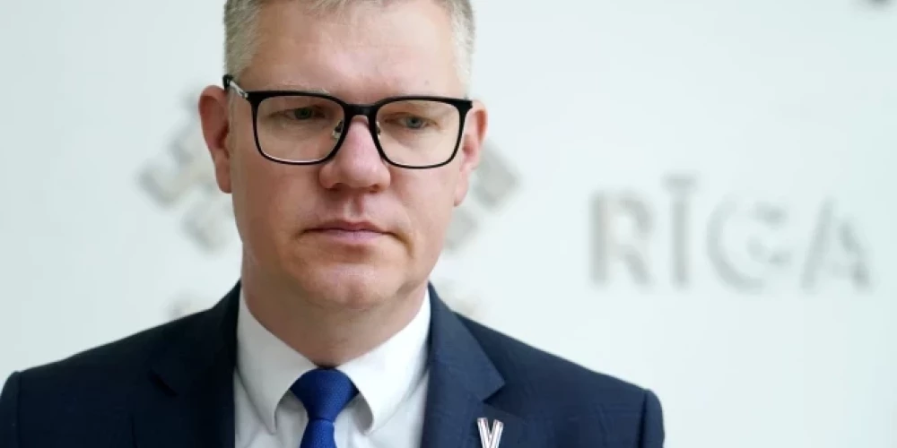 Вилнис Кирсис признал, что, возможно, в некоторых школах реформа существует только на бумаге.