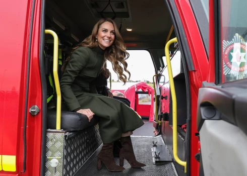 Принцесса Кэтрин во время визита в Учебный и развивающий колледж Службы пожарной и спасательной службы Северной Ирландии в Кукстауне.