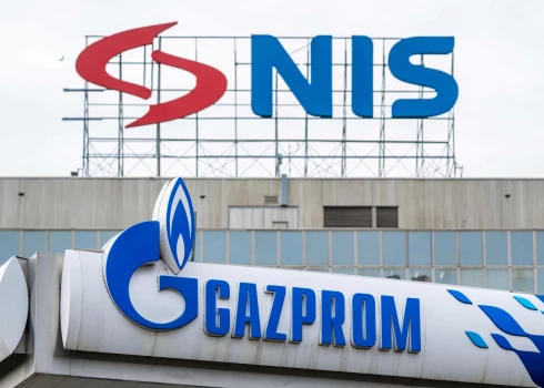 Serbijas prezidents Aleksandrs Vučičs piedāvājis izpirkt Krievijai piederošo daļu uzņēmumā "Naftas industrija Serbijā" (NIS).