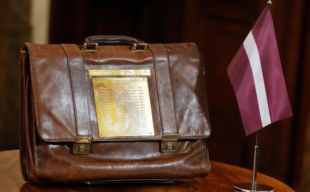 Saeima ārkārtas sēdē lems par 2026. gada valsts budžeta projekta nodošanu komisijām