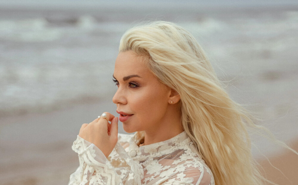 Samanta Tīna izdod jaunu albumu “Nepateiktais” – personiskāko darbu savā karjerā