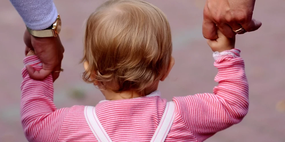 Население Латвии сокращается.