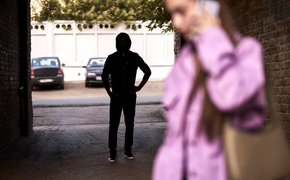 Piemērojot atbildību par vajāšanu, nav jāpierāda nolūks iebiedēt, norāda Saeima