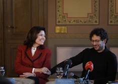 Operas cienītājus iepazīstina par pasaulslavenās operdziedātājas Marinas Rebekas gaidāmajiem koncertiem “MARINA REBEKA Solokoncerts. Draugi – Andrejam Žagaram”. FOTO