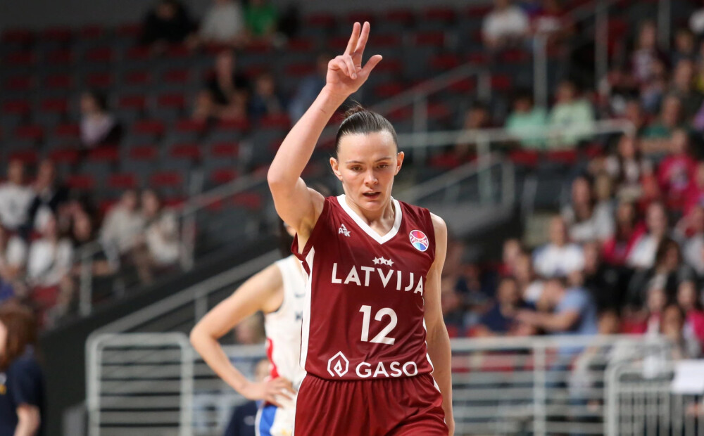Anete Šteinberga samet 15 punktus un palīdz Skio "Famila" gūt pirmo uzvaru FIBA Eirolīgā