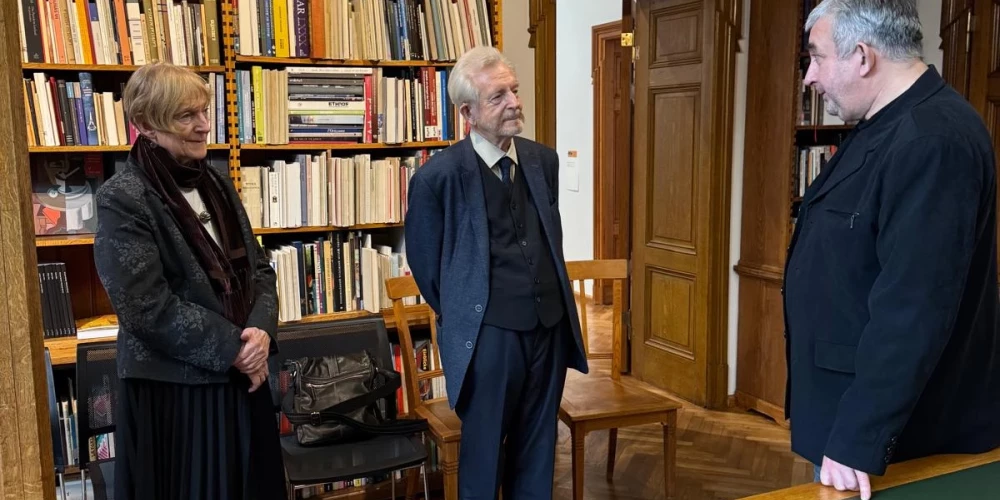 Miervalža Poļa tulkotās Viljama Šekspīra "Dāņu princis Hamlets" atvēršana (foto: Indra Rubene)