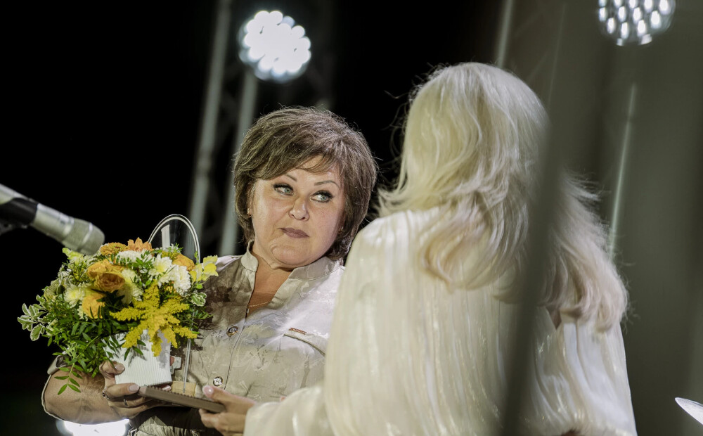 Liepājniece Viktorija Šmite saņem “Zelta mikroskopu” par mūža ieguldījumu