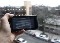 Tirgos ne vien mūsu uzmanību, bet arī nākotnes plānus? Brīdina par jauniem mākslīgā intelekta radītiem draudiem