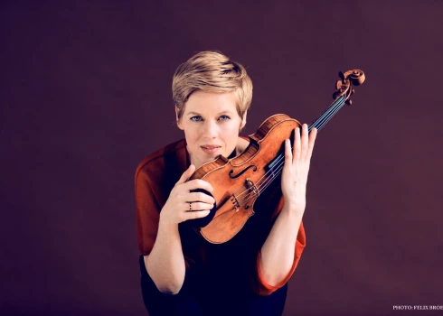 Vācu vijolniece Izabella Fausta.