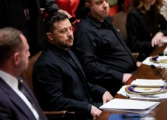 Zelenskis bauda Trampa viesmīlību.