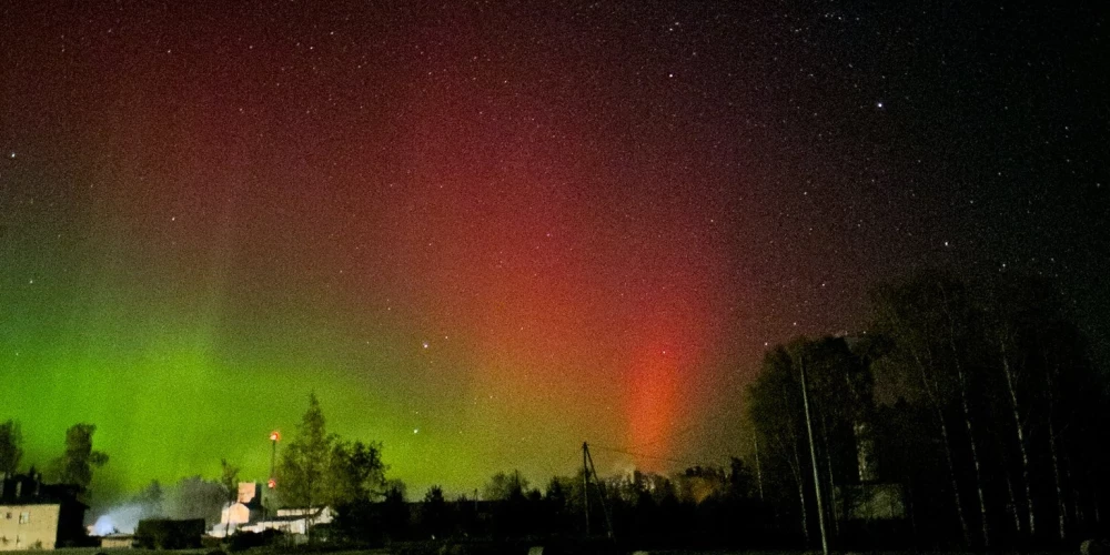 Latvijā redzama skaista ziemeļblāzma.