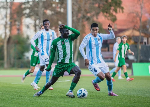 "Riga" futbolisti uzvar un tuvojas čempiontitulam. 
