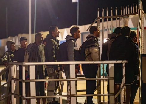 Arī Latvija nevēlas uzņemt migrantus, apjomīgie grozījumi top pēdējā brīdī.