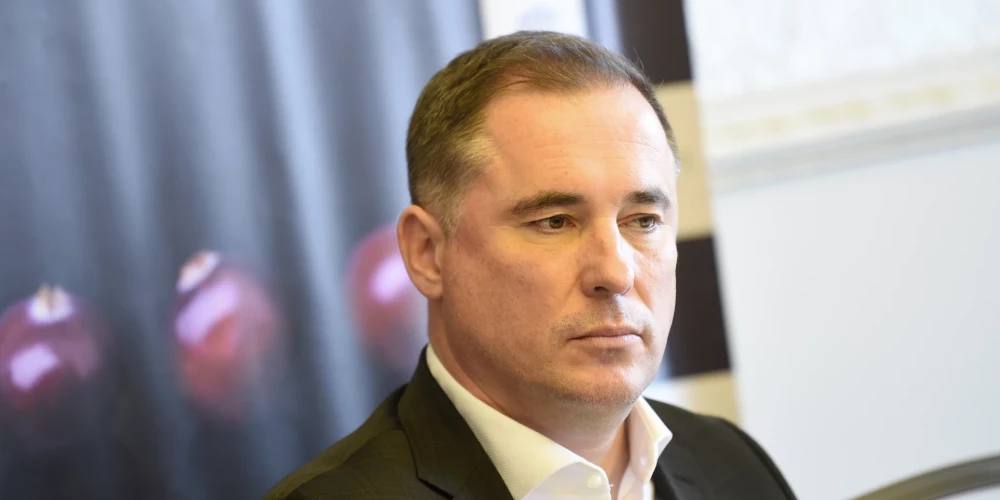 Politiskā kustība "Bez partijām" cer startēt nākamā gada Saeimas vēlēšanās.