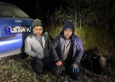 Latgalē aiztur kārtējo nelegālo migrantu pārvadātāju