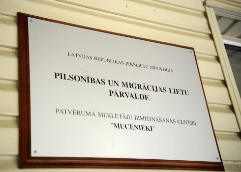 В этом году увеличилось количество людей, размещённых в двух центрах Управления по делам гражданства и миграции - Mucenieki и Liepna.