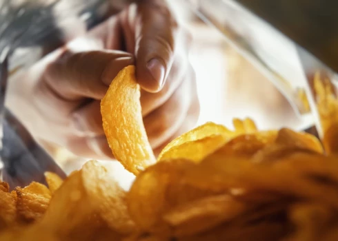Čipsiem piedāvāts kraukšķīgs nosaukums – tupeņkraukšķi.
