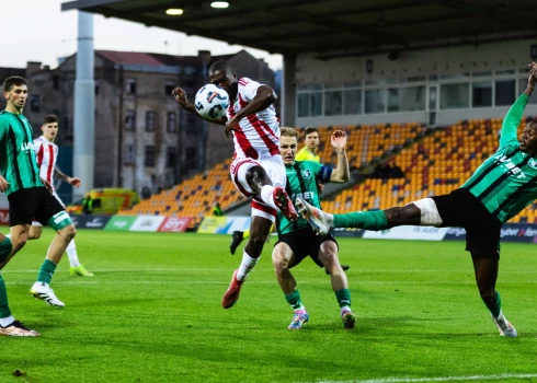 "Liepājas" futbolisti Rīgā ar uzvaru pār "Audu" garantēja sev bronzas medaļas (foto: Mārtiņš Vējš)