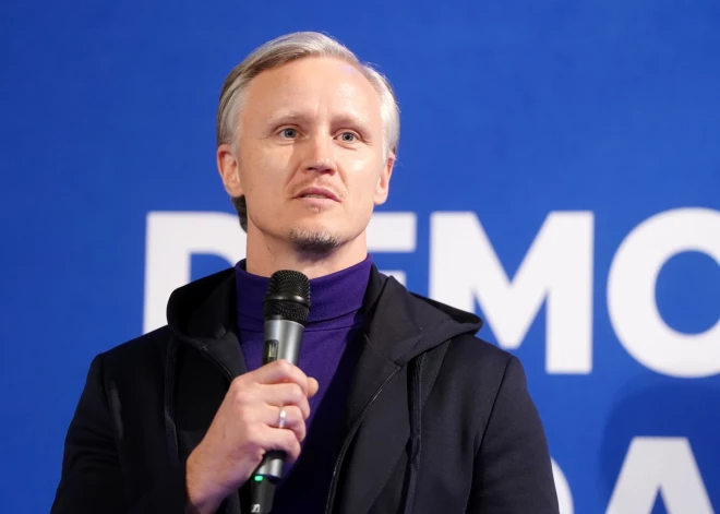 Rihards Kols kritizē Roberta Zīles izteikumu, it kā Latvija nediplomātiski "iekšējas problēmas nes uz Briseli"