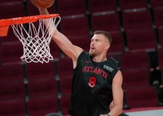 Favorīti, MVP kandidāti un Porziņģis stiprina Atlantu: ar čempiones viesošanos Hjūstonā sāksies jaunā NBA sezona