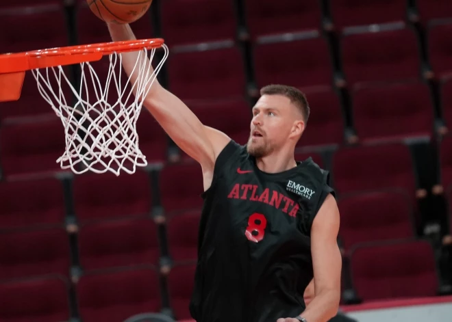 Favorīti, MVP kandidāti un Porziņģis stiprina Atlantu: ar čempiones viesošanos Hjūstonā sāksies jaunā NBA sezona