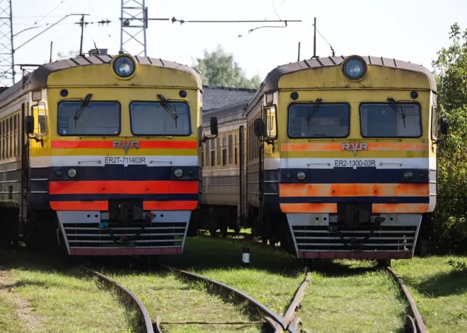 Elektroniskajās izsolēs nosolīti 57 "Pasažieru vilciena" elektrovilcienu vagoni
