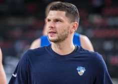 Lomažs gūst 16 punktus un sekmē "Neptūnas" pirmo uzvaru ULEB Eirokausā
