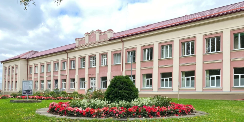 7000 Balvu novada iedzīvotāju prasa saglabāt neatliekamo palīdzību Balvu slimnīcā.