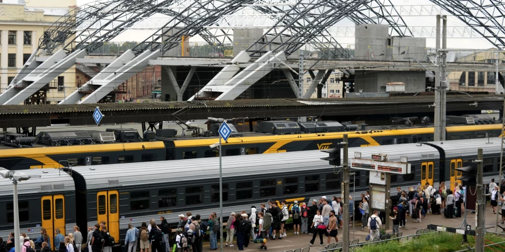 С 26 октября изменится расписание поездов Рига-Гулбене.