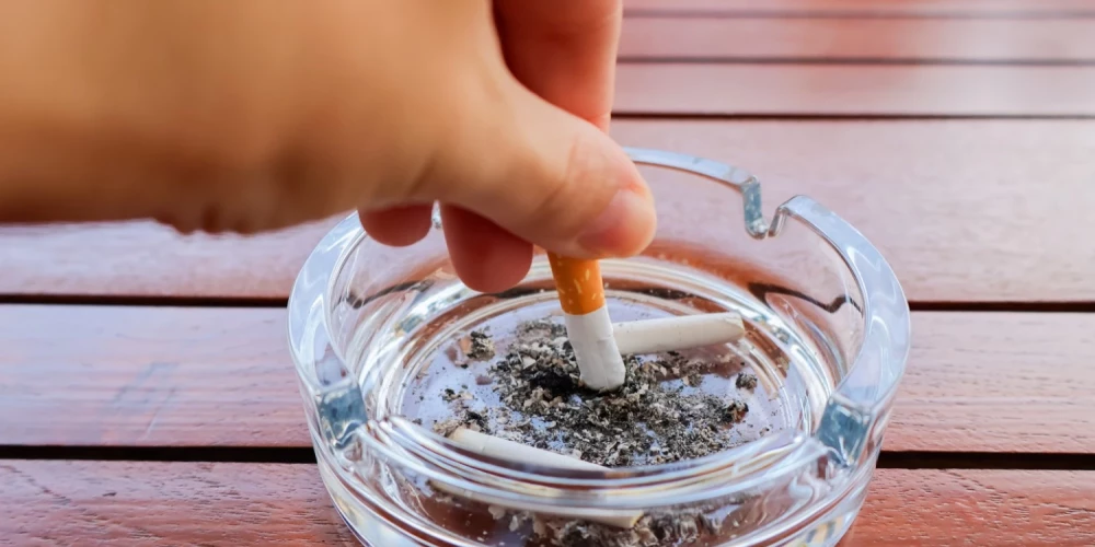 Drīzumā cigarešu paciņa maksās par vairākiem eiro vairāk. 