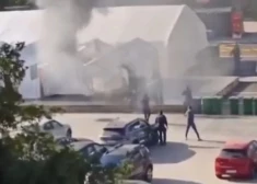 Pie Serbijas parlamenta ēkas notika apšaude. Serbijas prezidents to nosauc par terora aktu (VIDEO)