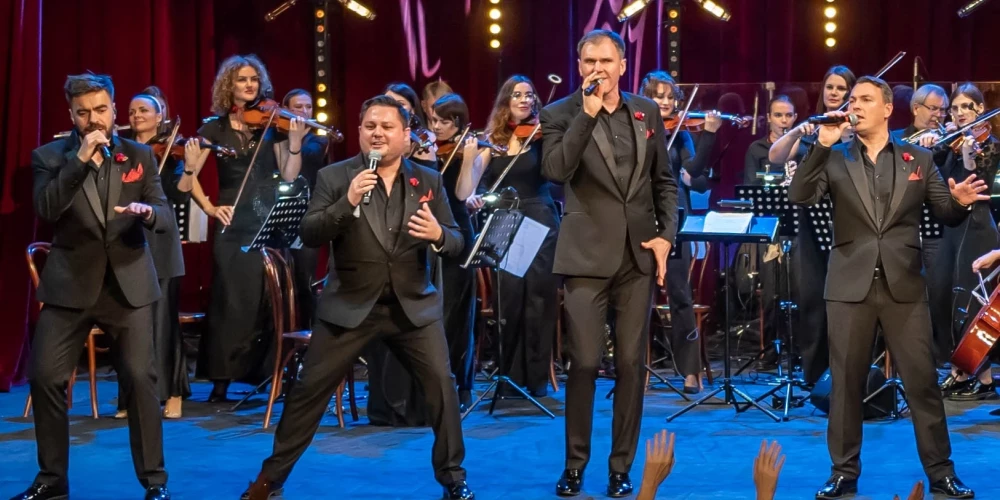 Летние выступления 10 Tenors в Юрмале и Лиепае вызвали настоящий фурор - концерты проходили при аншлагах, зрители встречали артистов бурными овациями и не отпускали их со сцены. 
