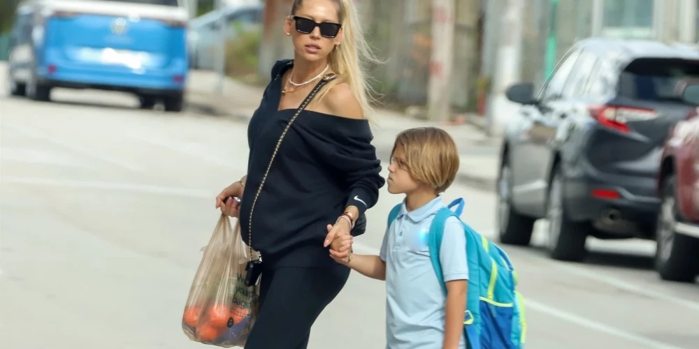 Annas Kurņikovas un Enrikes Iglesiasa ceturtajam bērnam jānāk pasaulē jau līdz šī gada beigām. 