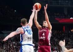 Ojārs Siliņš ar 17 punktiem kaldina "Legia" uzvaru FIBA Čempionu līgas spēlē